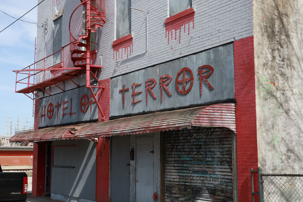 The owner of the Hotel of Terror needs 401 more signatures for his petition. 
